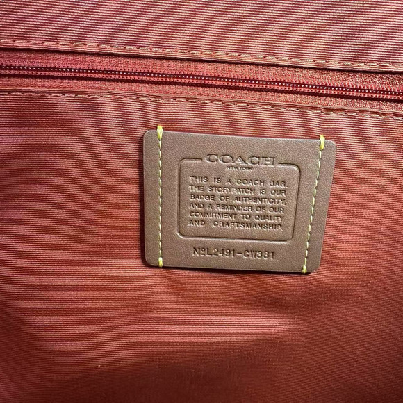 Coach Gallery Tote In Signature Canvas In Sand/Deep Orange CW381 NWT - Picture 6 of 11